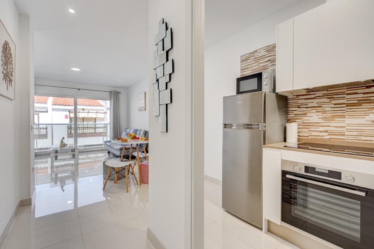Coastal Escape Appartement Playa de San Juan  Buitenkant foto