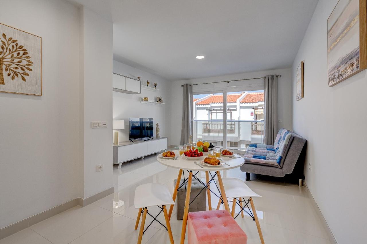 Coastal Escape Appartement Playa de San Juan  Buitenkant foto