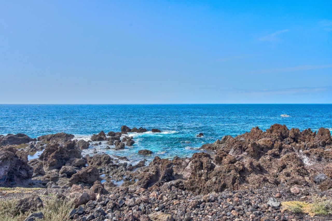 Coastal Escape Appartement Playa de San Juan  Buitenkant foto